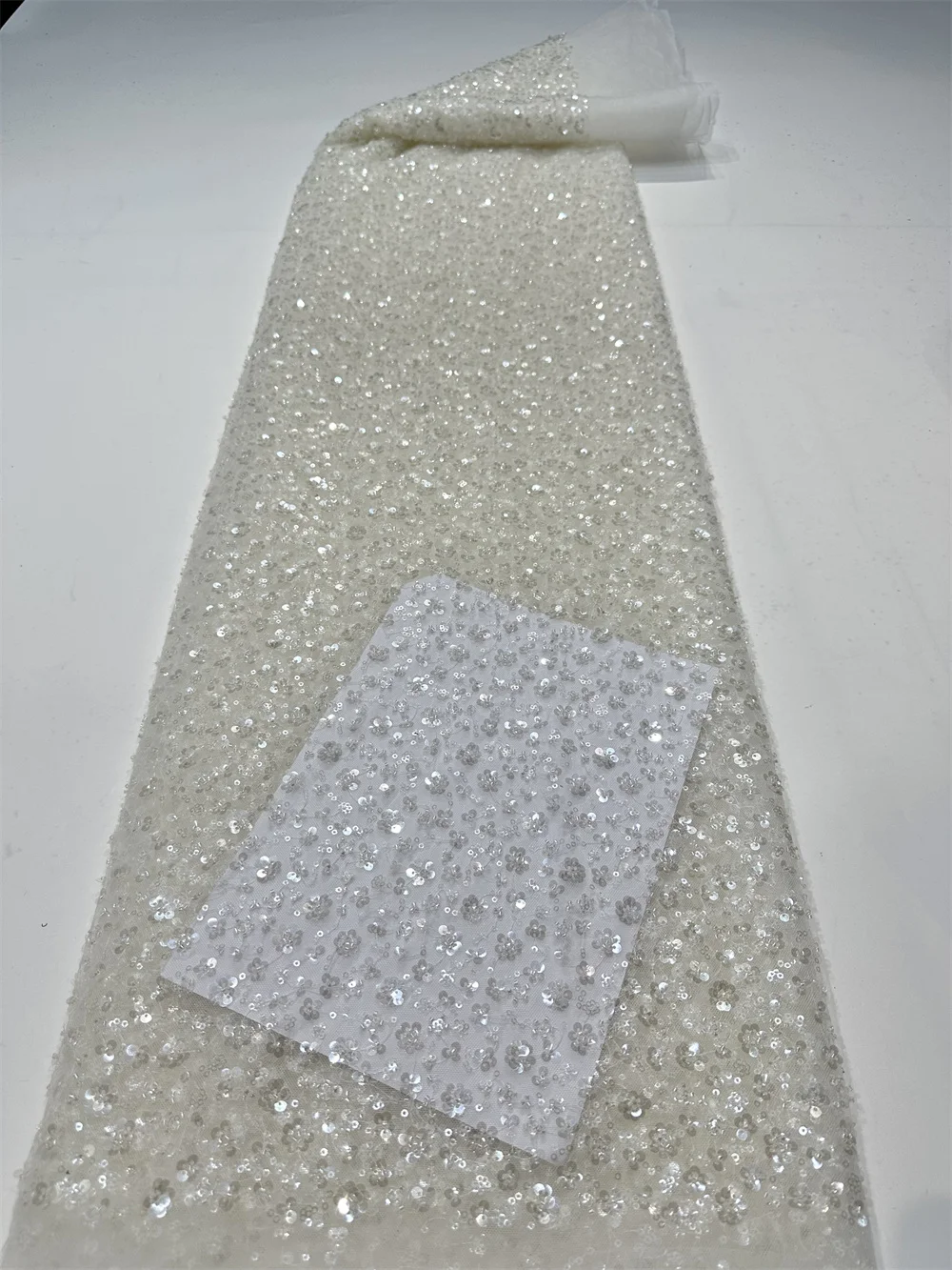 아프리카 레이스 원단 2026 골드 스팽글 비즈 자수  - Glitter Tablecloth 리뷰 및 가격
